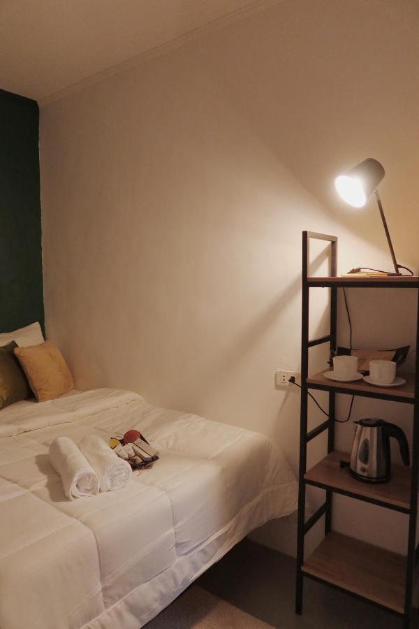 Aj Coffee & Bed Hotel Coron Exterior photo