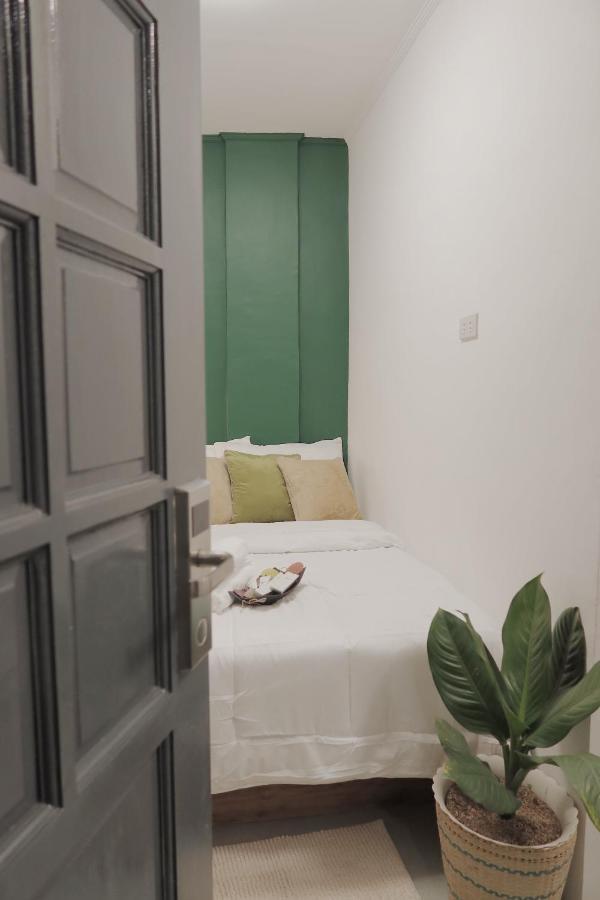Aj Coffee & Bed Hotel Coron Exterior photo