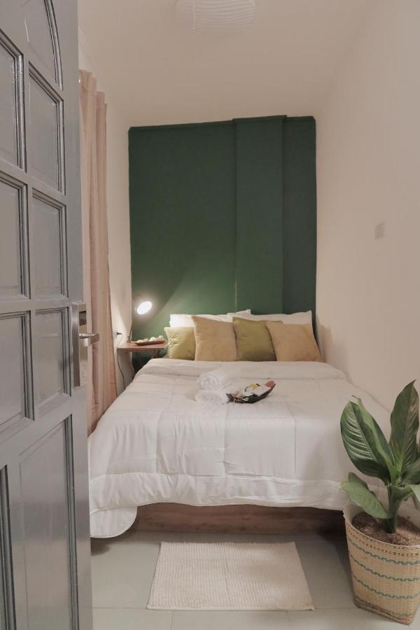Aj Coffee & Bed Hotel Coron Exterior photo